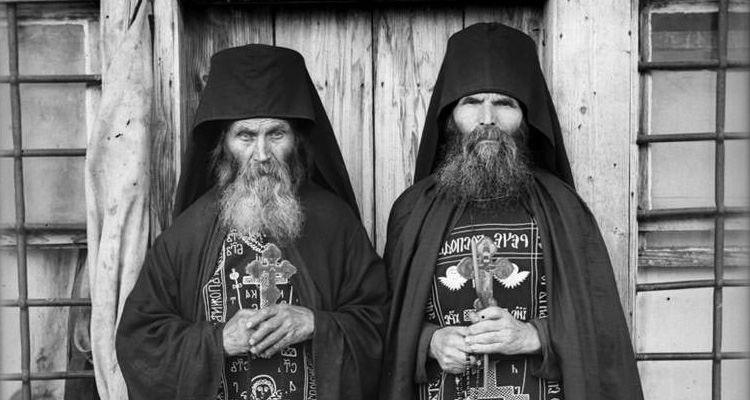 Two old Orthodox great schema monks